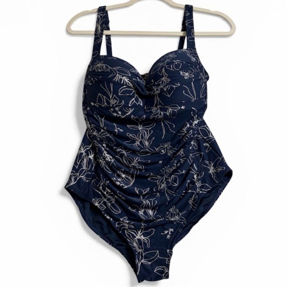 NipTuck Swimsuit Size 10 One-Piece‎ Navy Floral Ruched